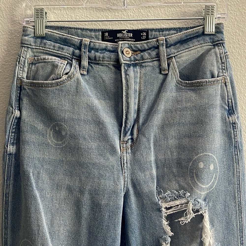 Hollister Ultra High Rise Mom Jeans Size 3R - Picture 3 of 9